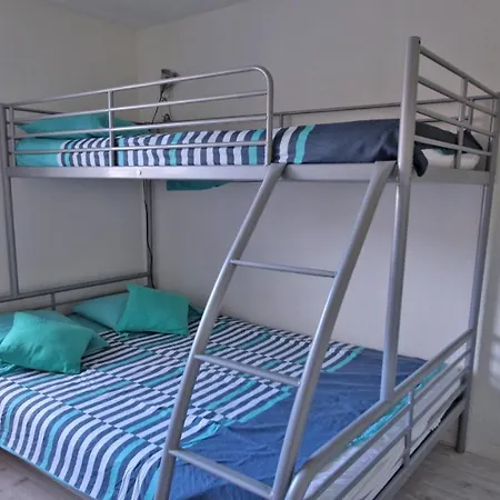 Apartment Pins Dores